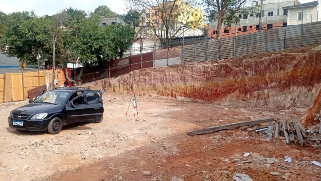 TERRENO A VENDA JD. UBIRAJARA